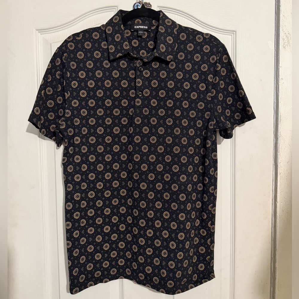 Express Men’s Black Short-Sleeve Polo with Tan Circular Print